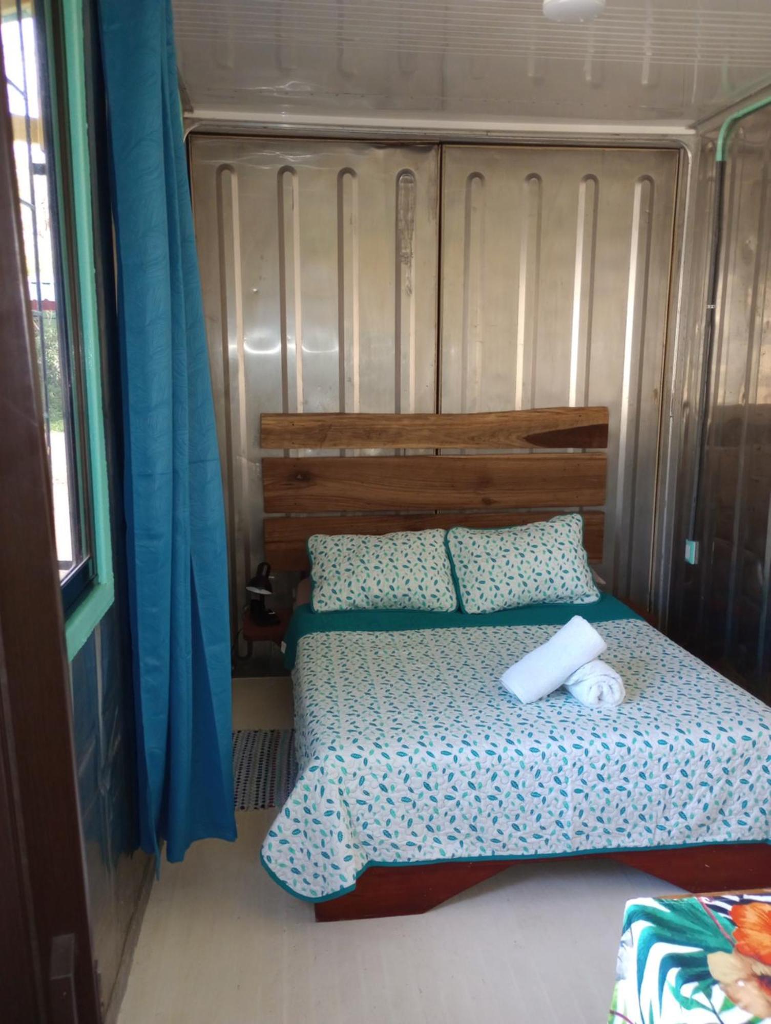 Container House Cahuita酒店 外观 照片